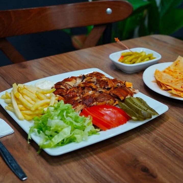 Tavuk Servis