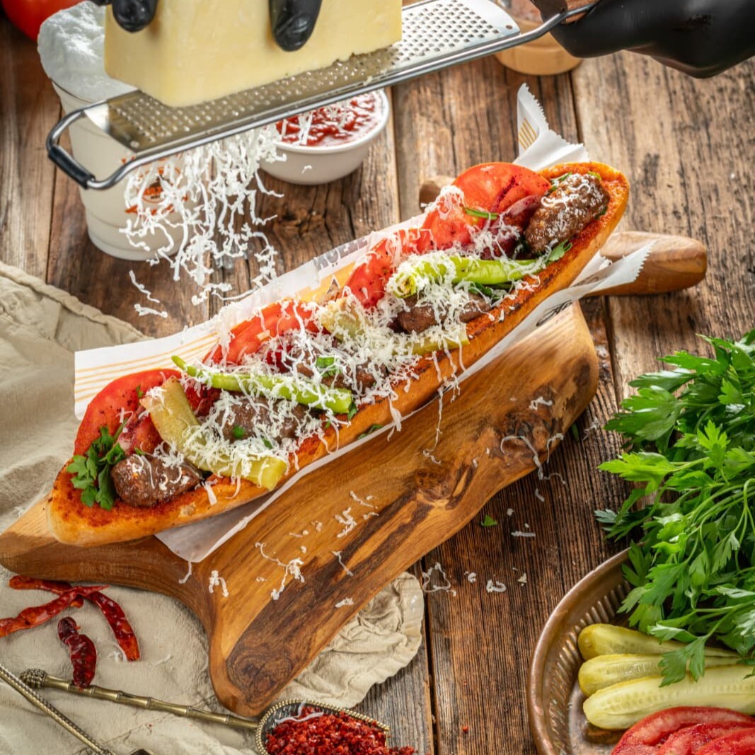 Ekmek Arası Kazan Köfte
