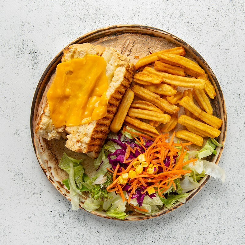 Karışık Spesiyal Tost (831,0119 KCal)