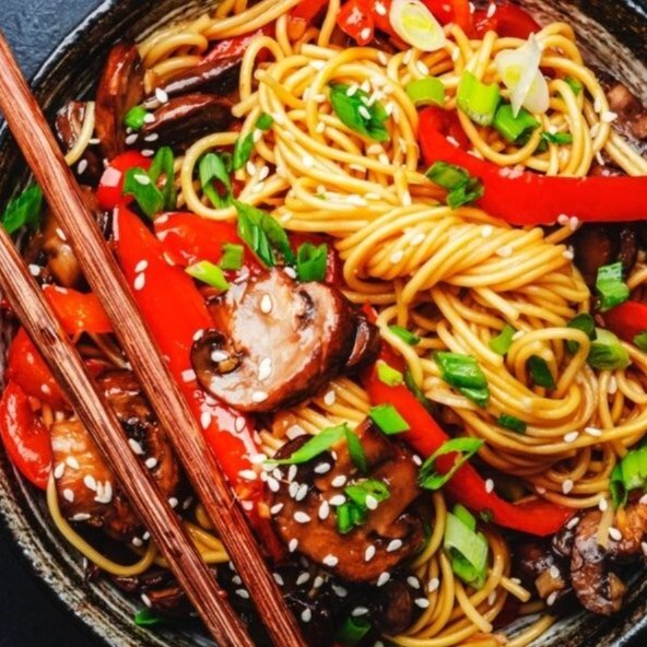 Sebzeli Mantarlı Noodle
