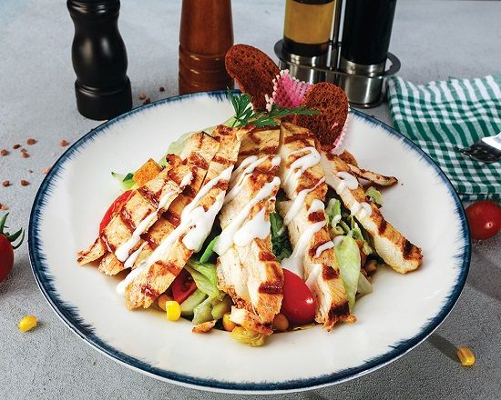Tavuklu Sezar Salata
