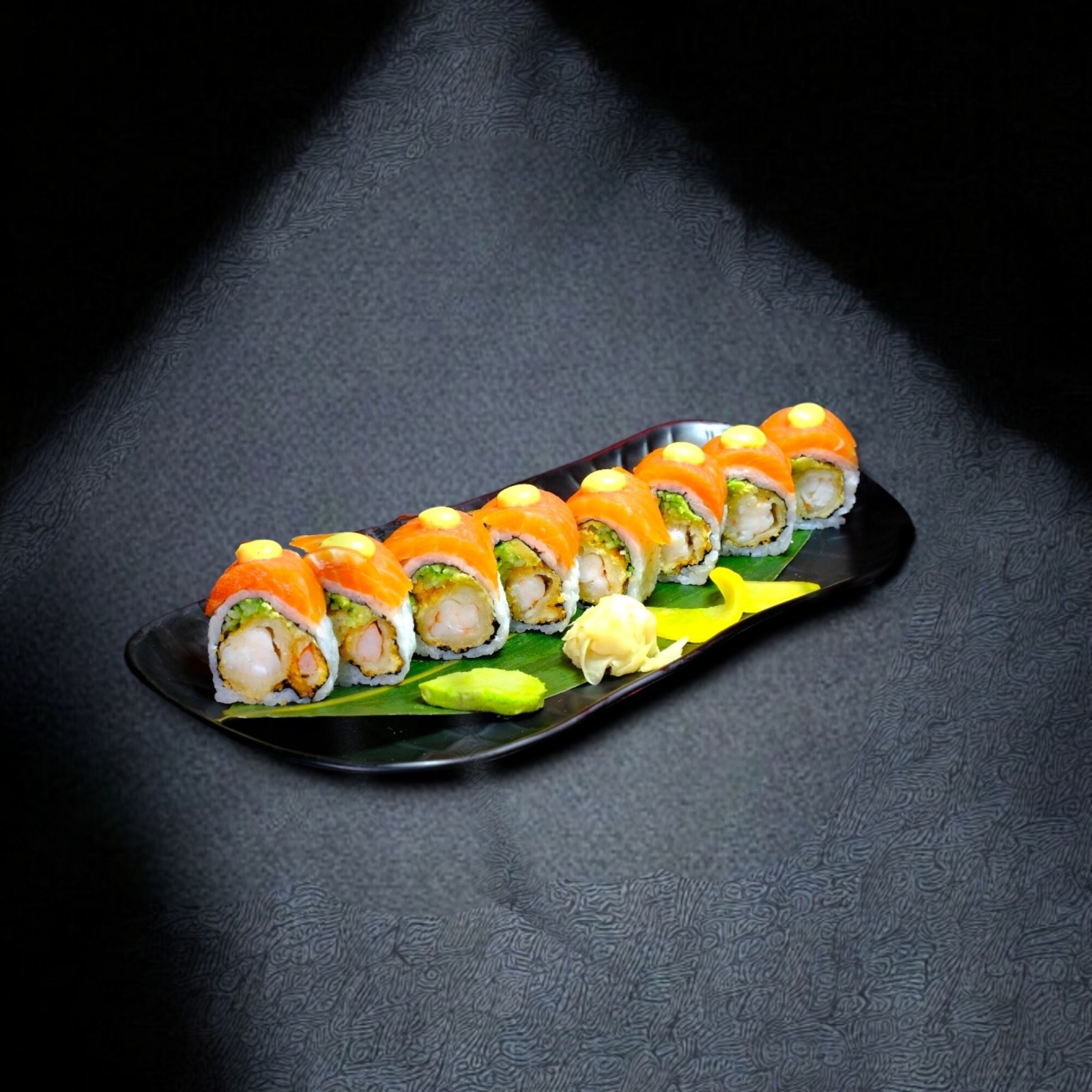 Smoked Salmon Roll (8 Parça)