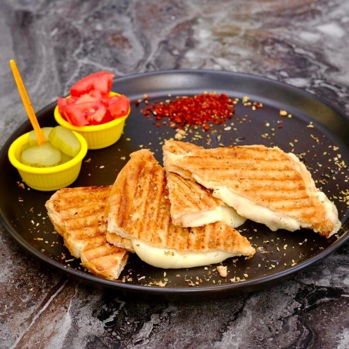 Çift Kaşarlı Tost