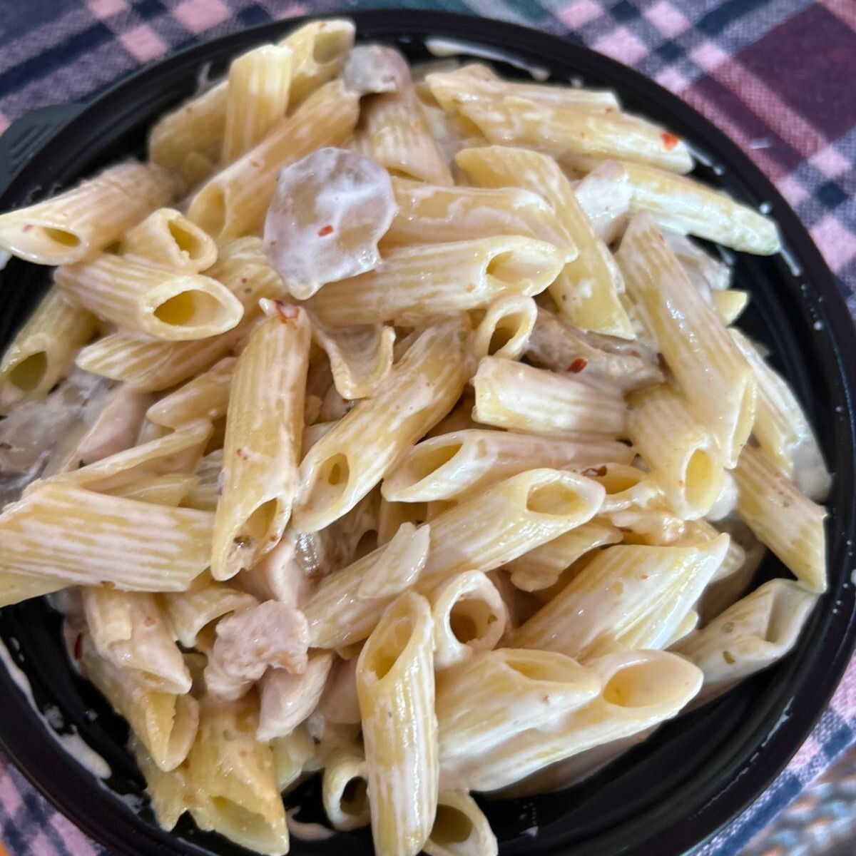 Tavuklu Kremalı Mantarlı Penne