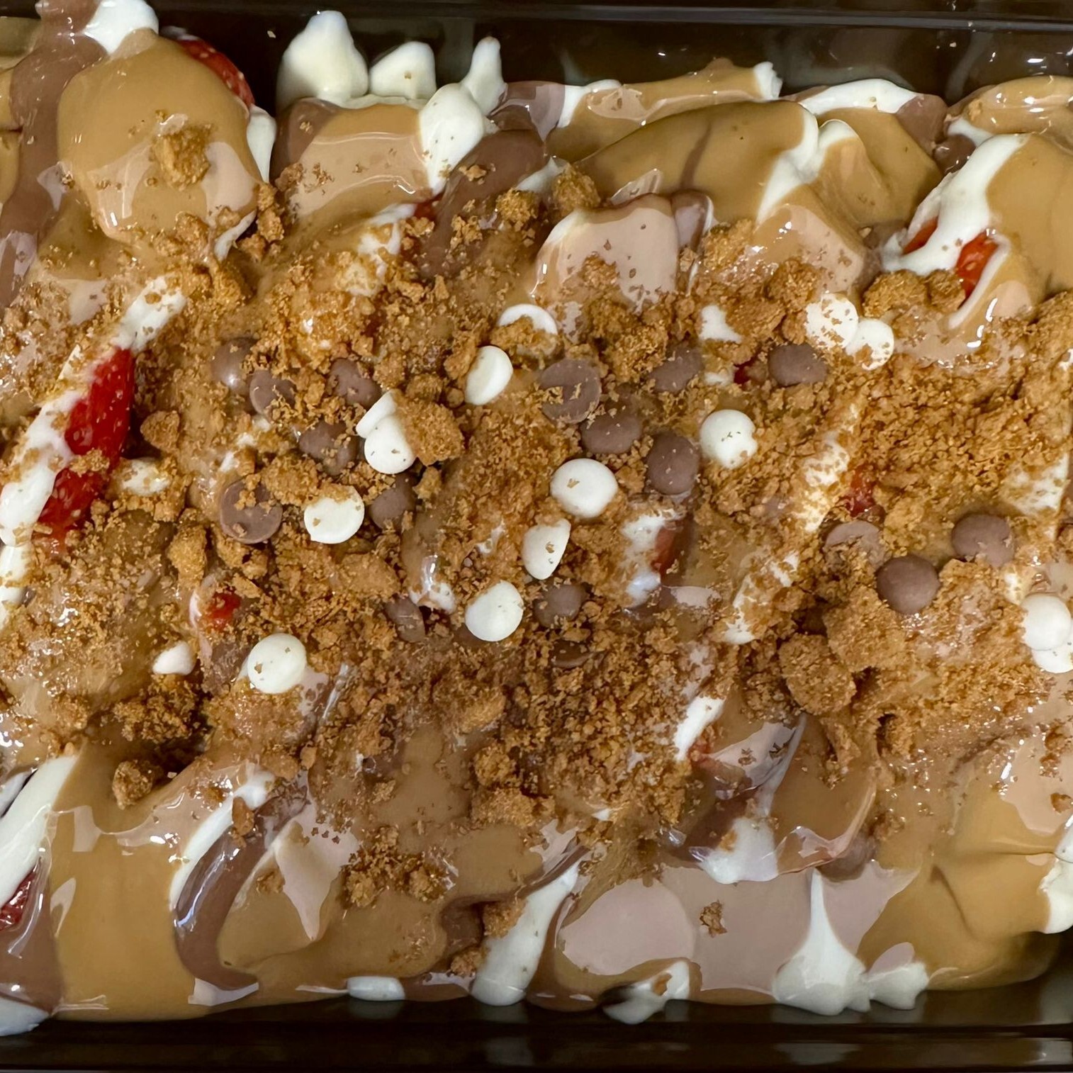 Caramel Çikolatalı Waffle Bowl (Dilimlenmiş Hamur)