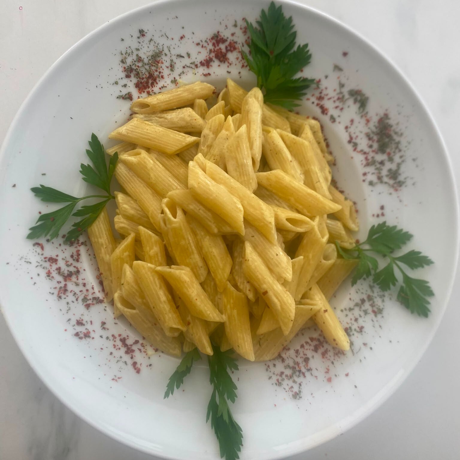 Köri Soslu Penne Makarna