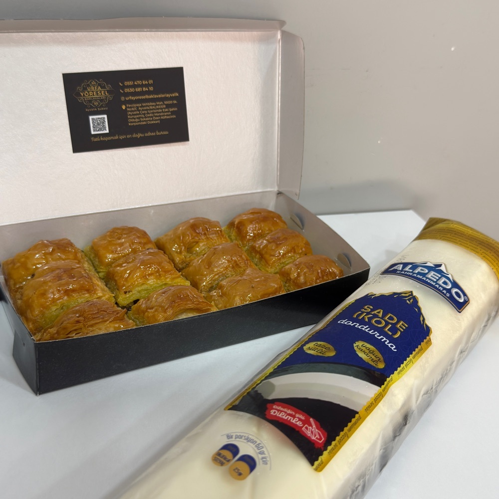 1 Kg Sade Maraş Kesme Dondurma Alana Yarım Kilo Klasik Cevizli Baklava Bedava