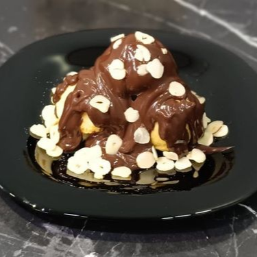 Dökme Profiterol Fındıklı