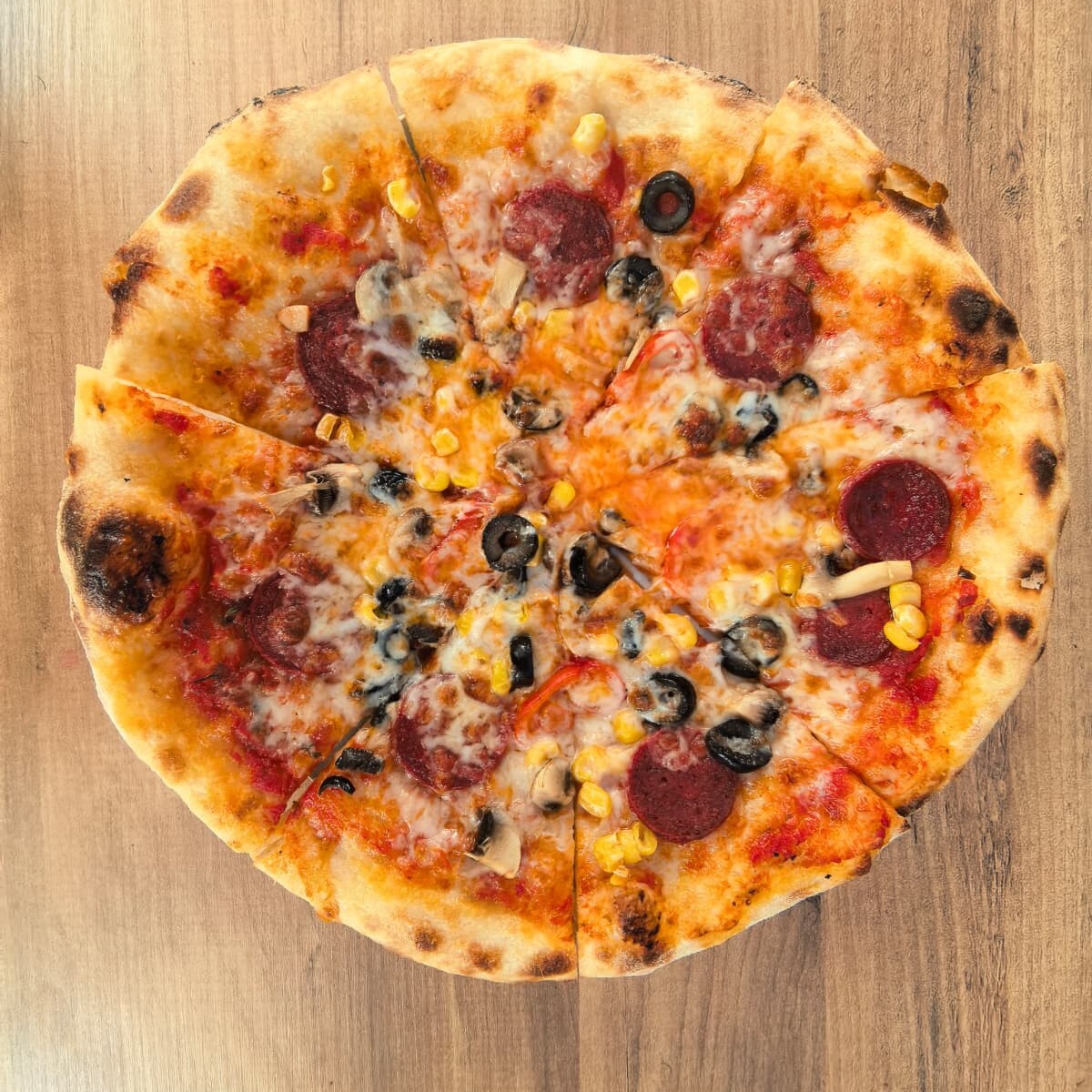 ETOBUR (Salamlı Sucuk Sosisli) Orta Boy Pizza