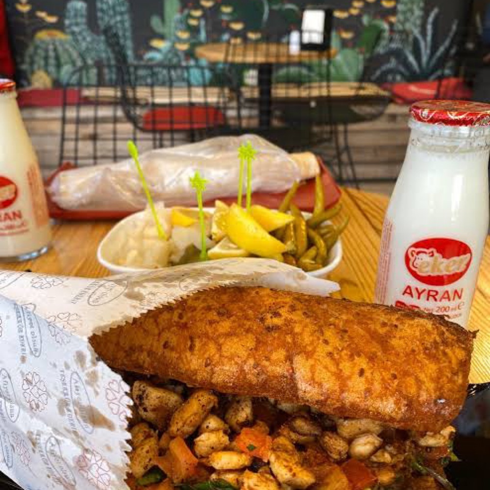 4Lü Ekmek Arası Tavuk Tantuni 1 Litre Ayran
