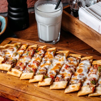 Kuşbaşı Kaşarlı Pide
