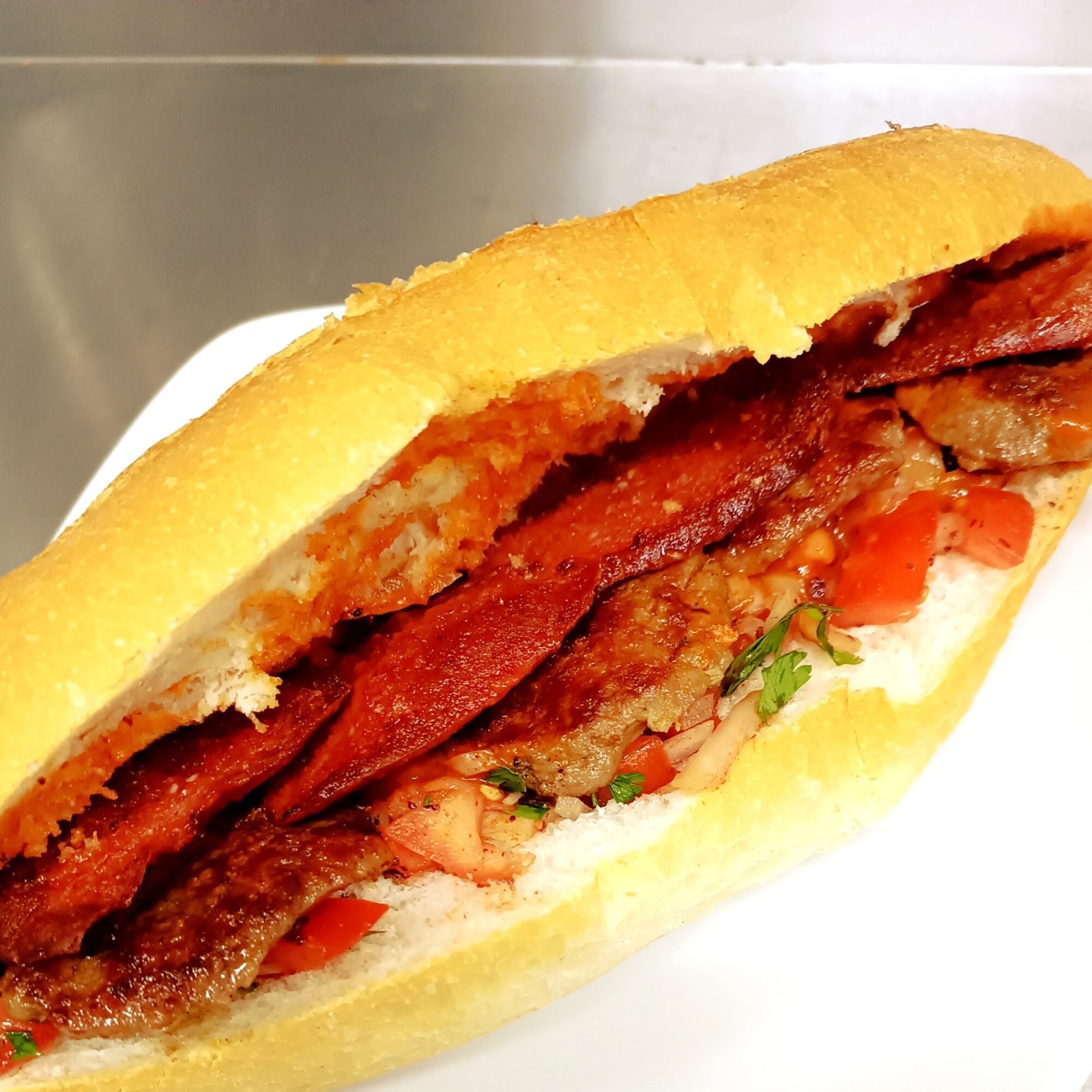 Tam Ekmek Karışık Sucuk Köfte+ Ayran