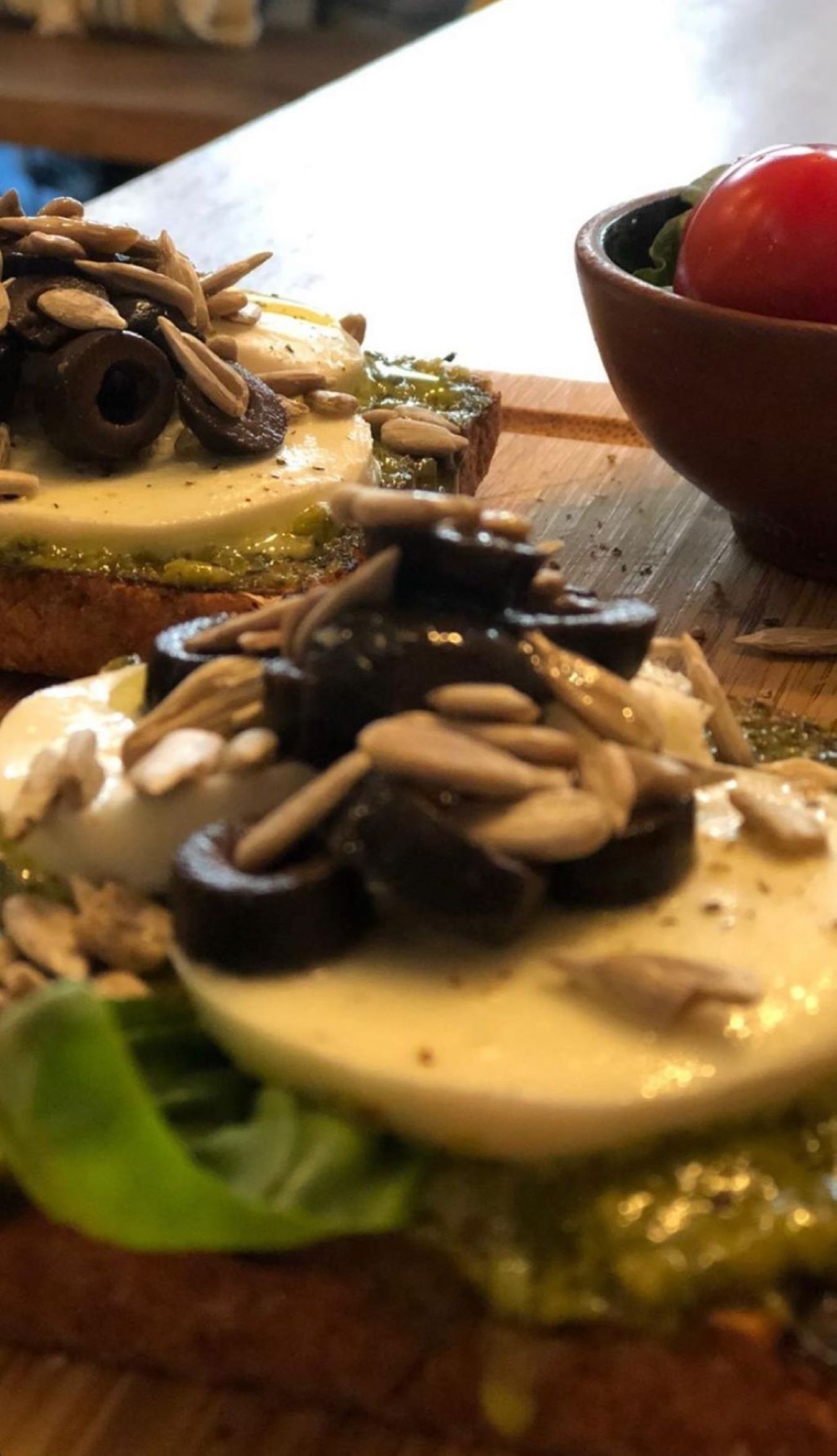 Mozzarella Crostini