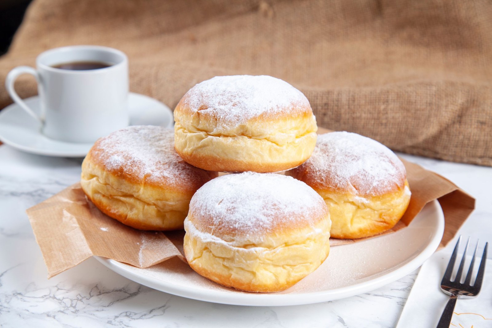 Çilekli Krapfen