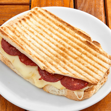 Sucuklu Tost