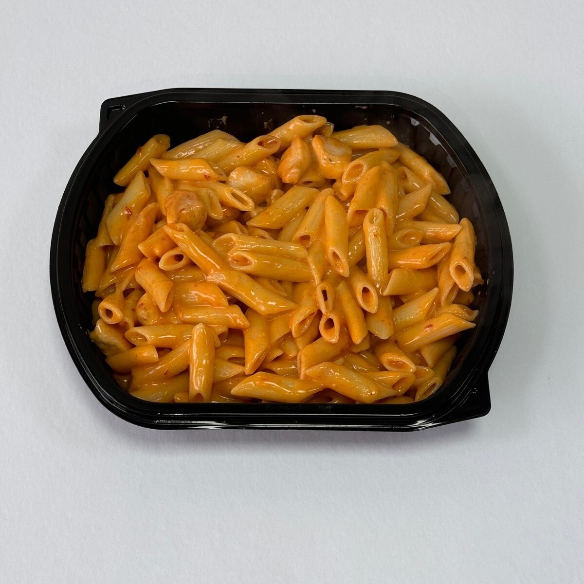 Acı ve Cheddar Soslu Tavuklu Makarna