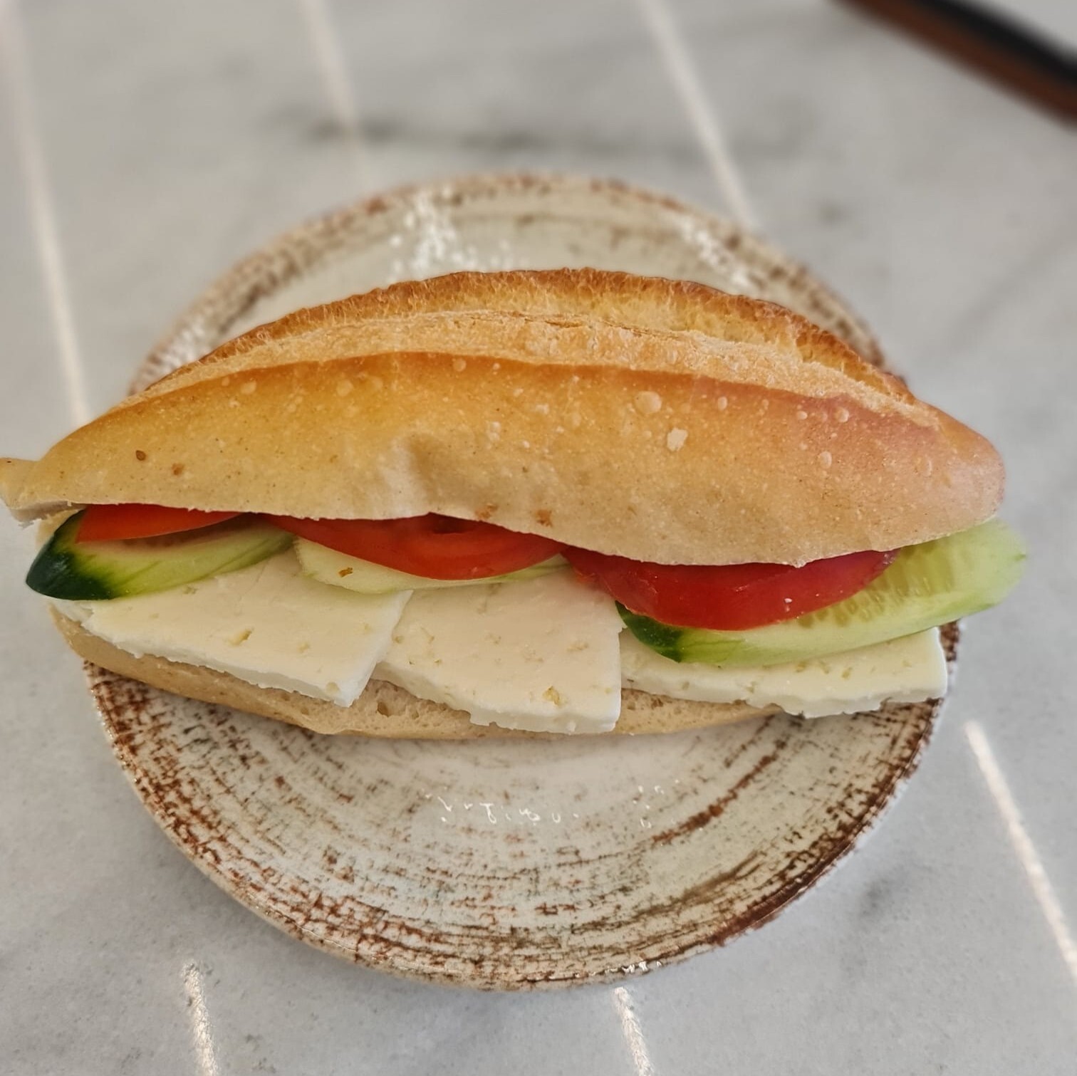 Beyaz Peynirli Soğuk Sandviç