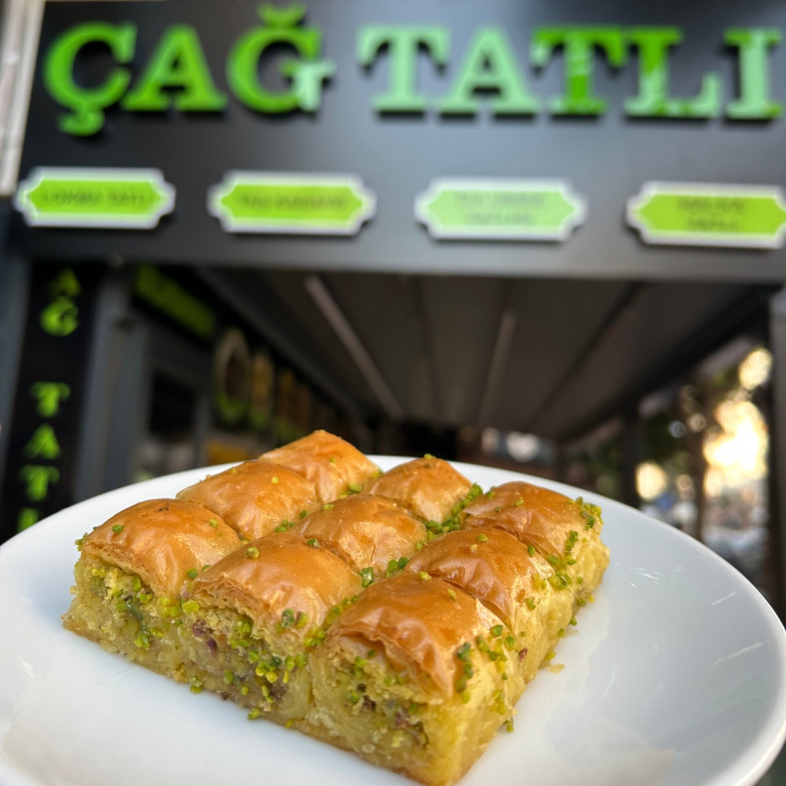 Fıstıklı Baklava (Küçük Dilim) (1 kg.)
