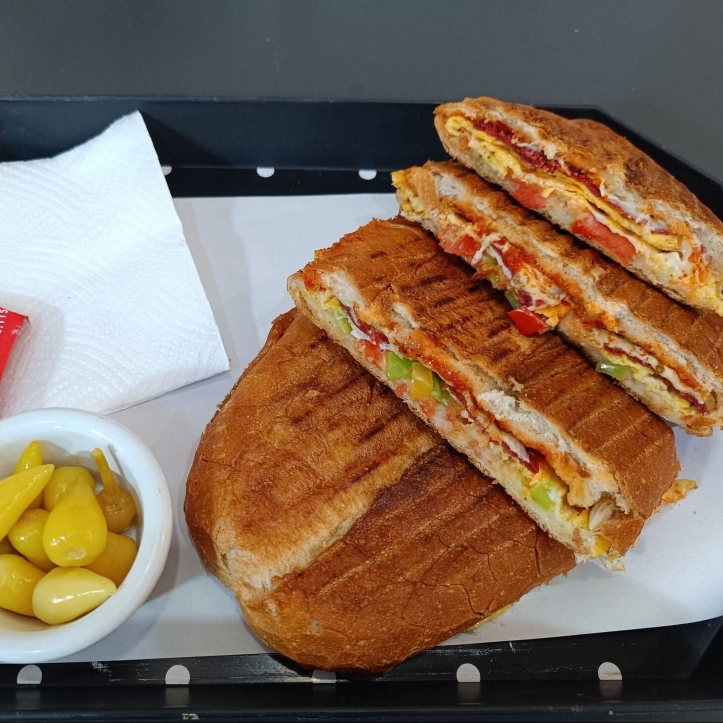 Yumurtalı Karışık Tost (Yarım)