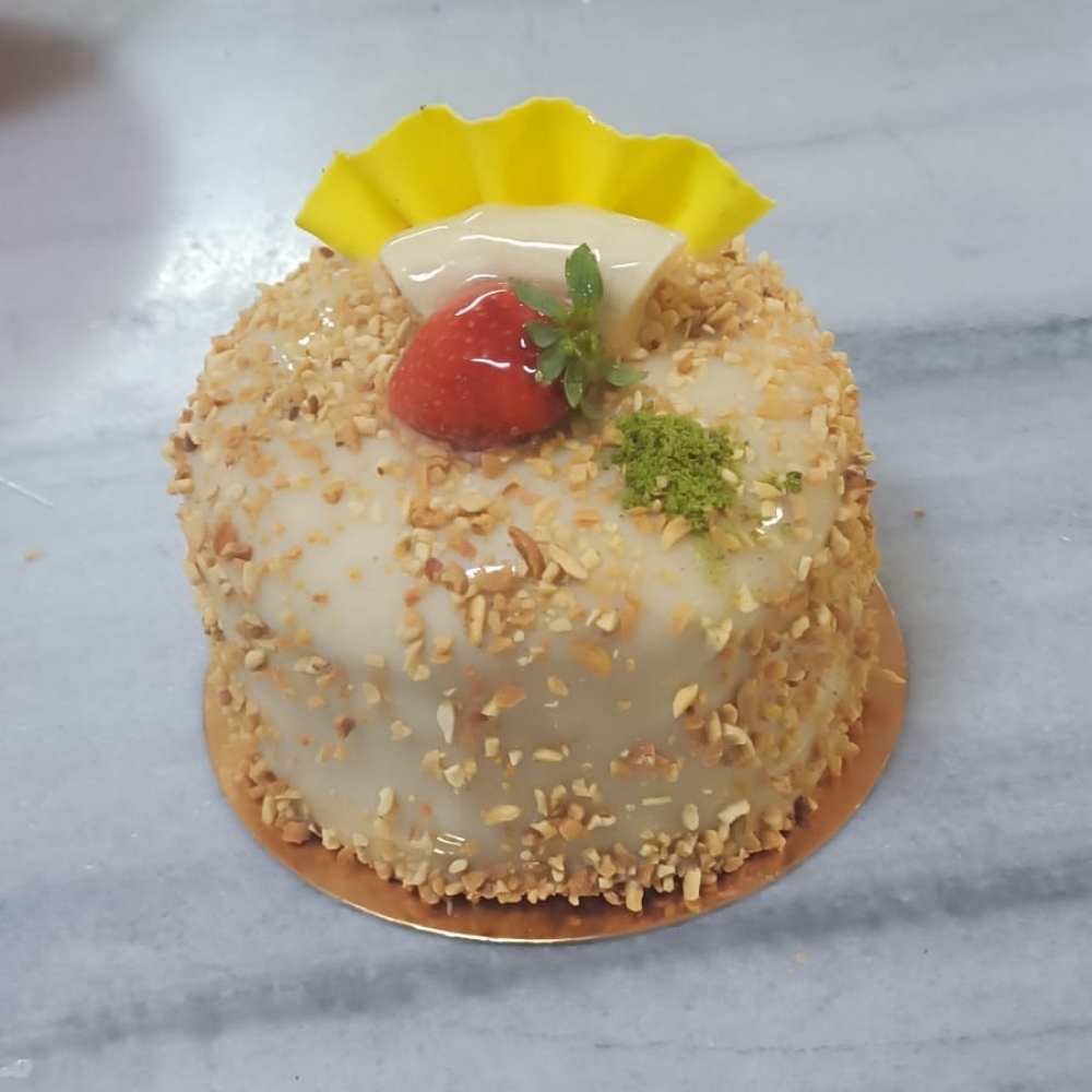 Muzlu Çikolatalı Ve Çilekli Pasta