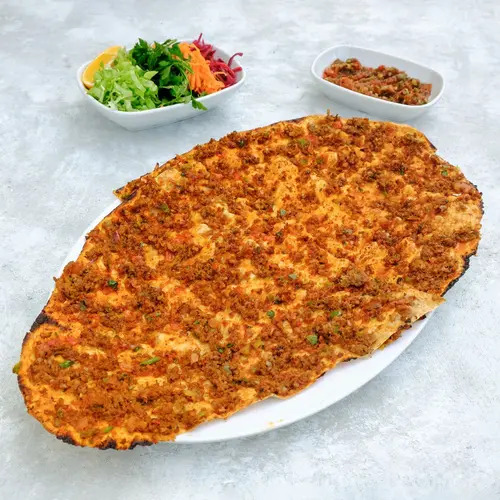Kaşarlı Özel Lahmacun