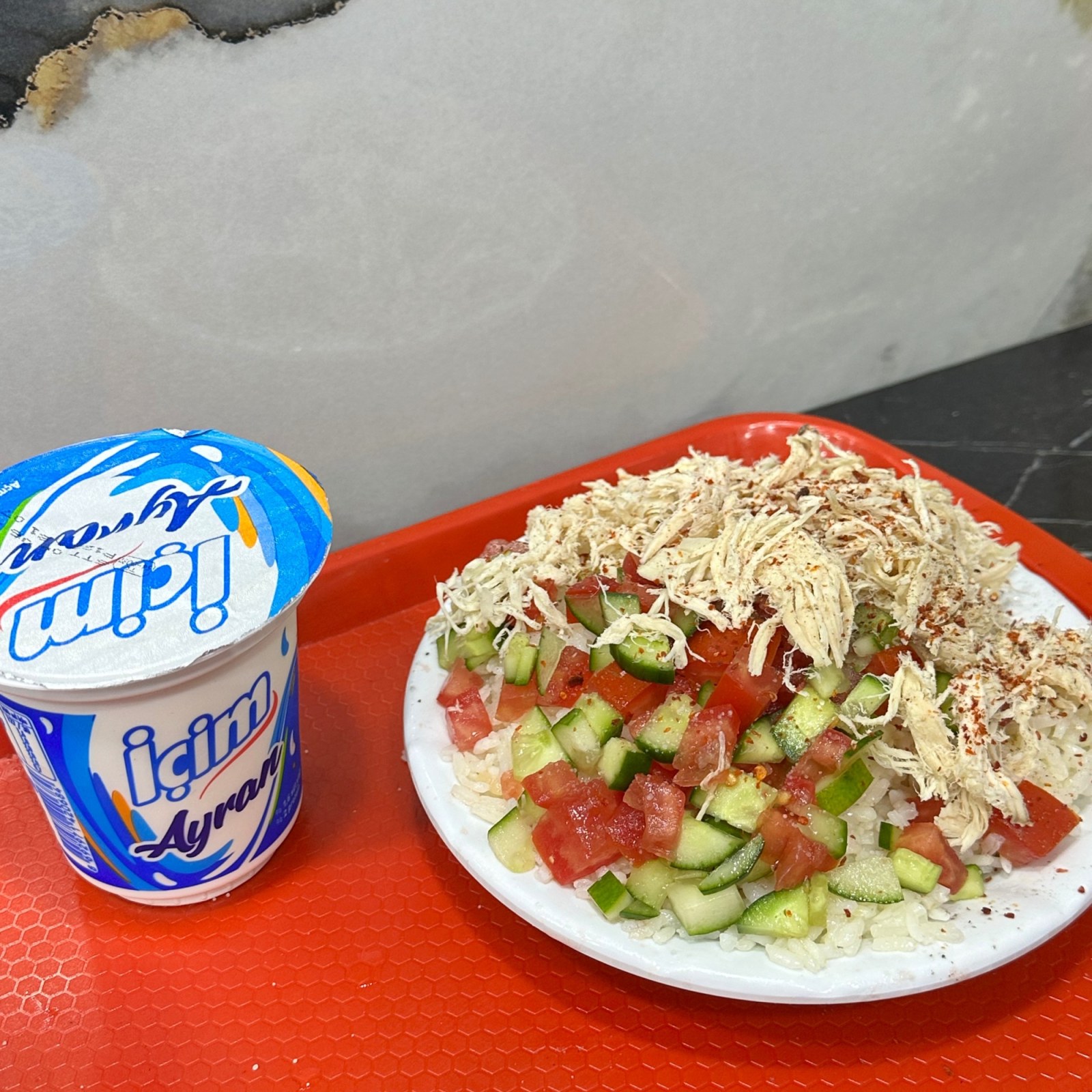 TAVUKLU SALATALI +AYRAN
