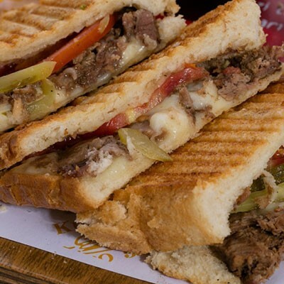 Kavurmalı Kaşarlı Baget Sandviç