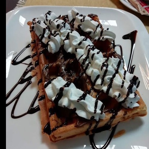 Kremalı Çikolatalı Waffle