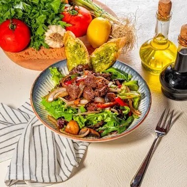 Biftek Salata