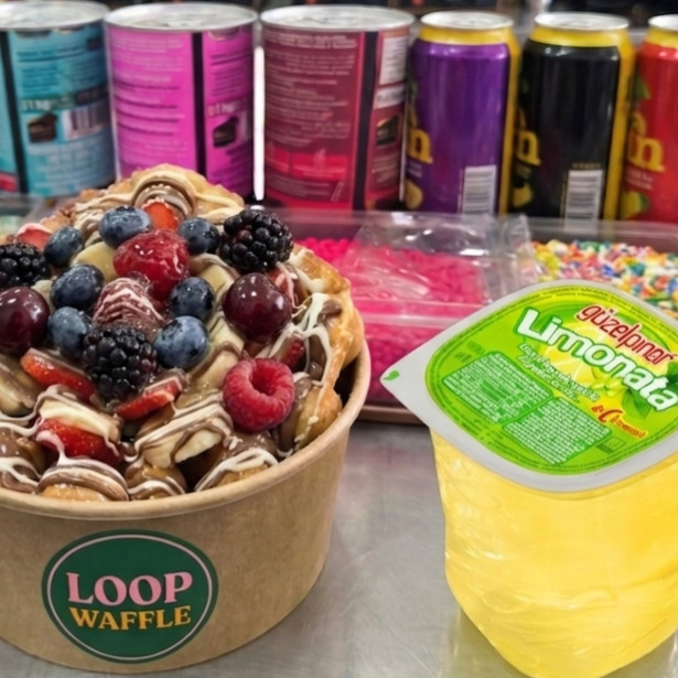 Orman Meyveli Waffle Bowl + Limonata