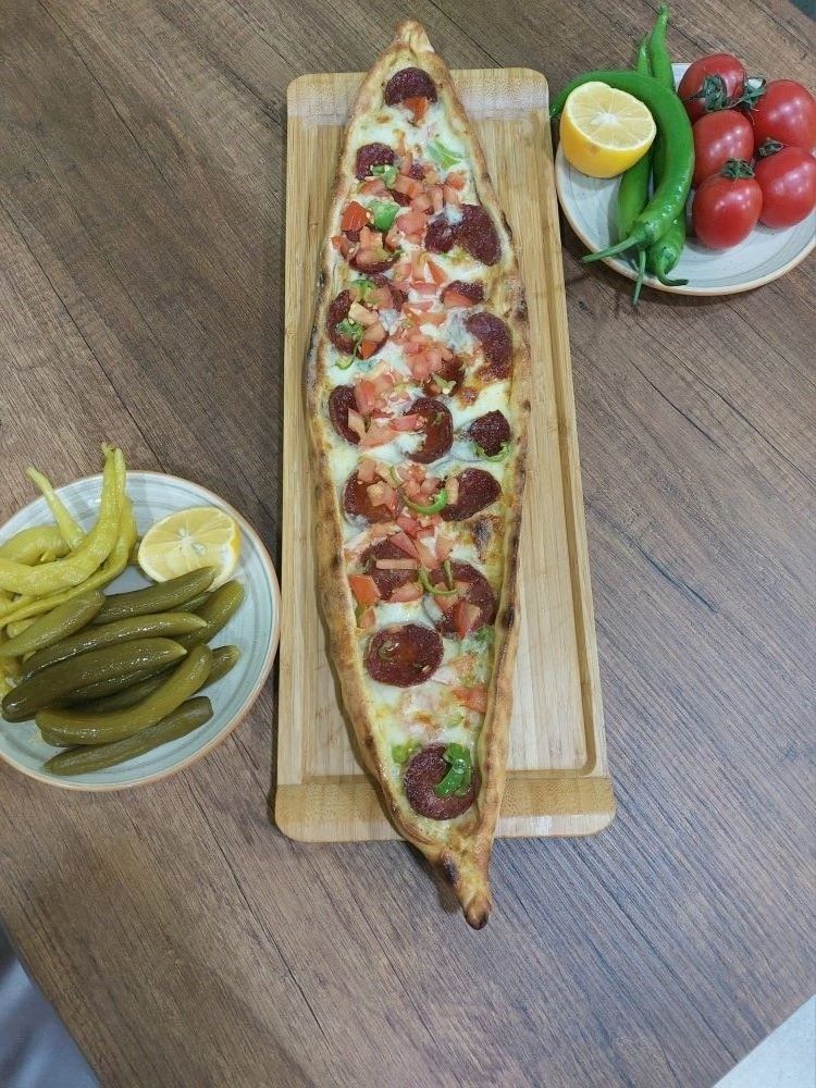 Suda Mozzarellalı Sucuklu Pide (Açık)