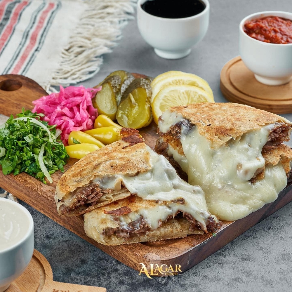 Kaşarlı Alagar Et Döner