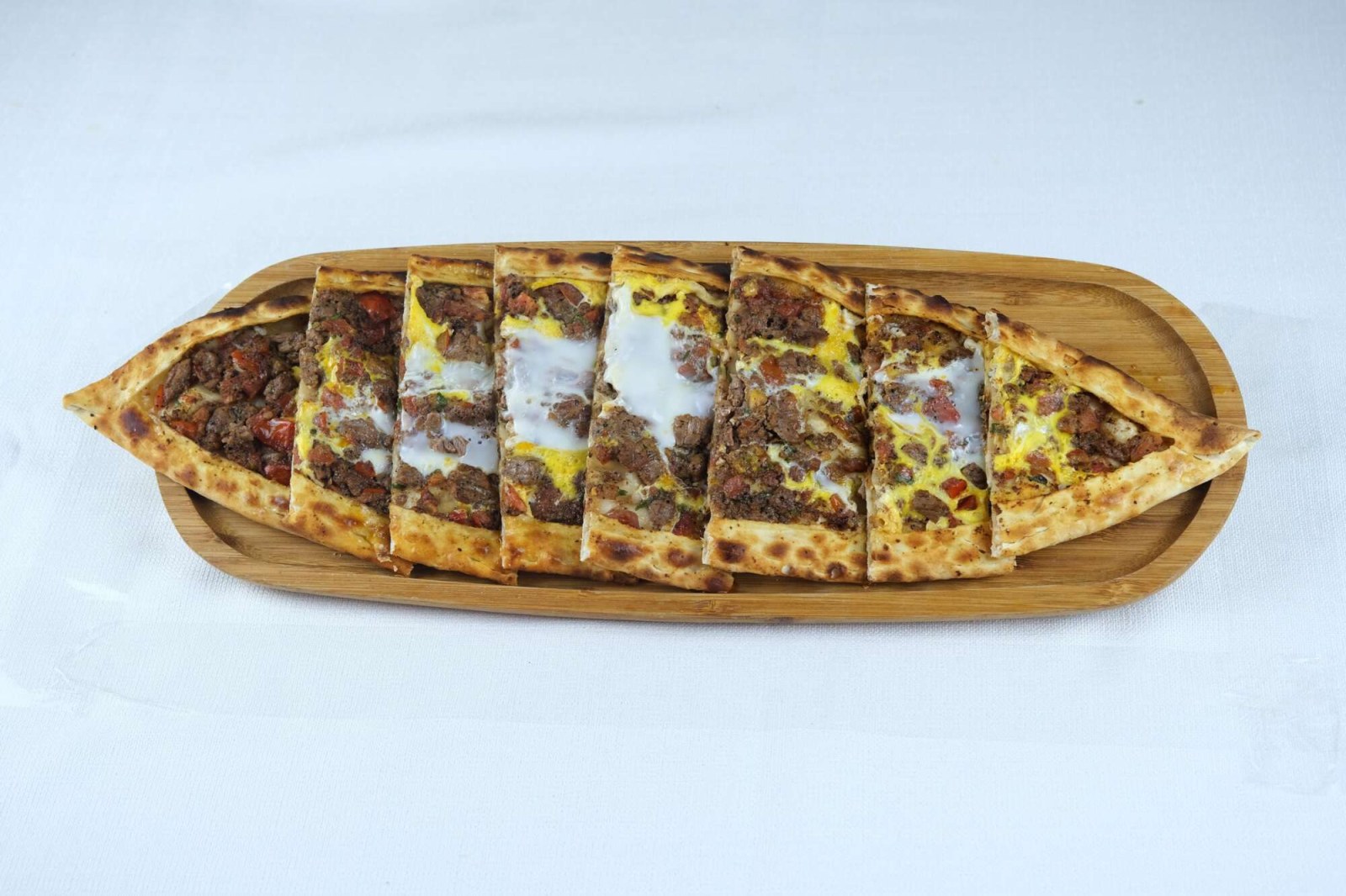 Kuşbaşı Yumurtalı Pide