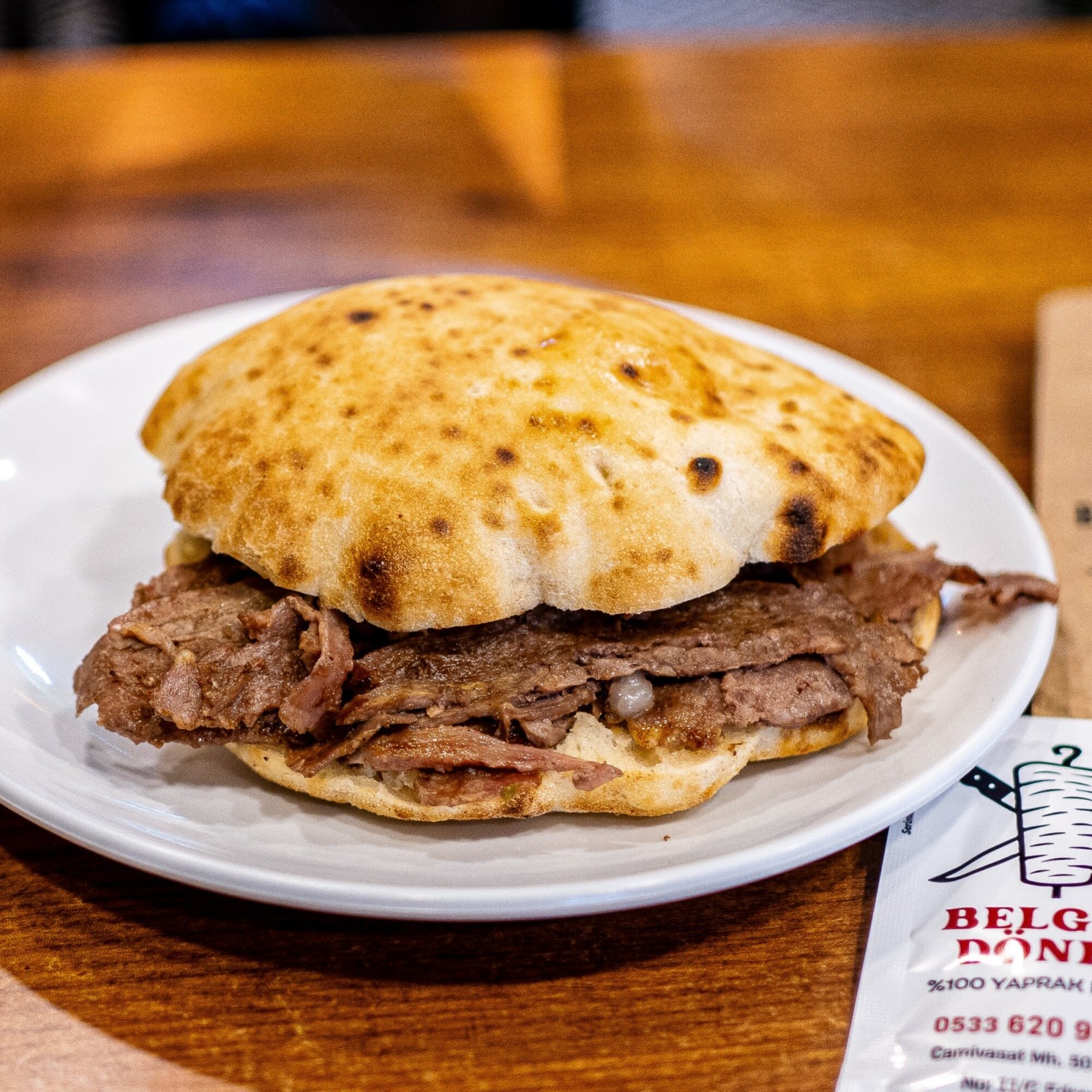 Tombik Ekmek Arası Et Döner