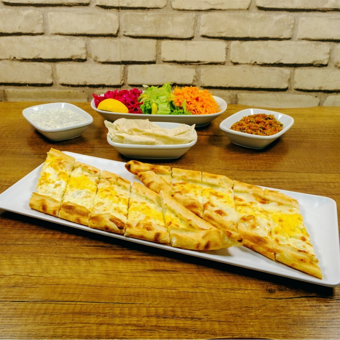 Kaşarlı Pide