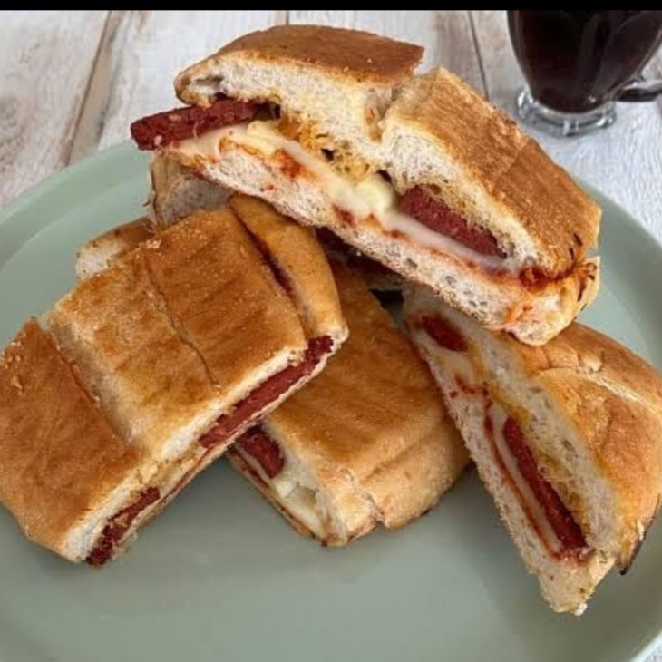 Tam Tost