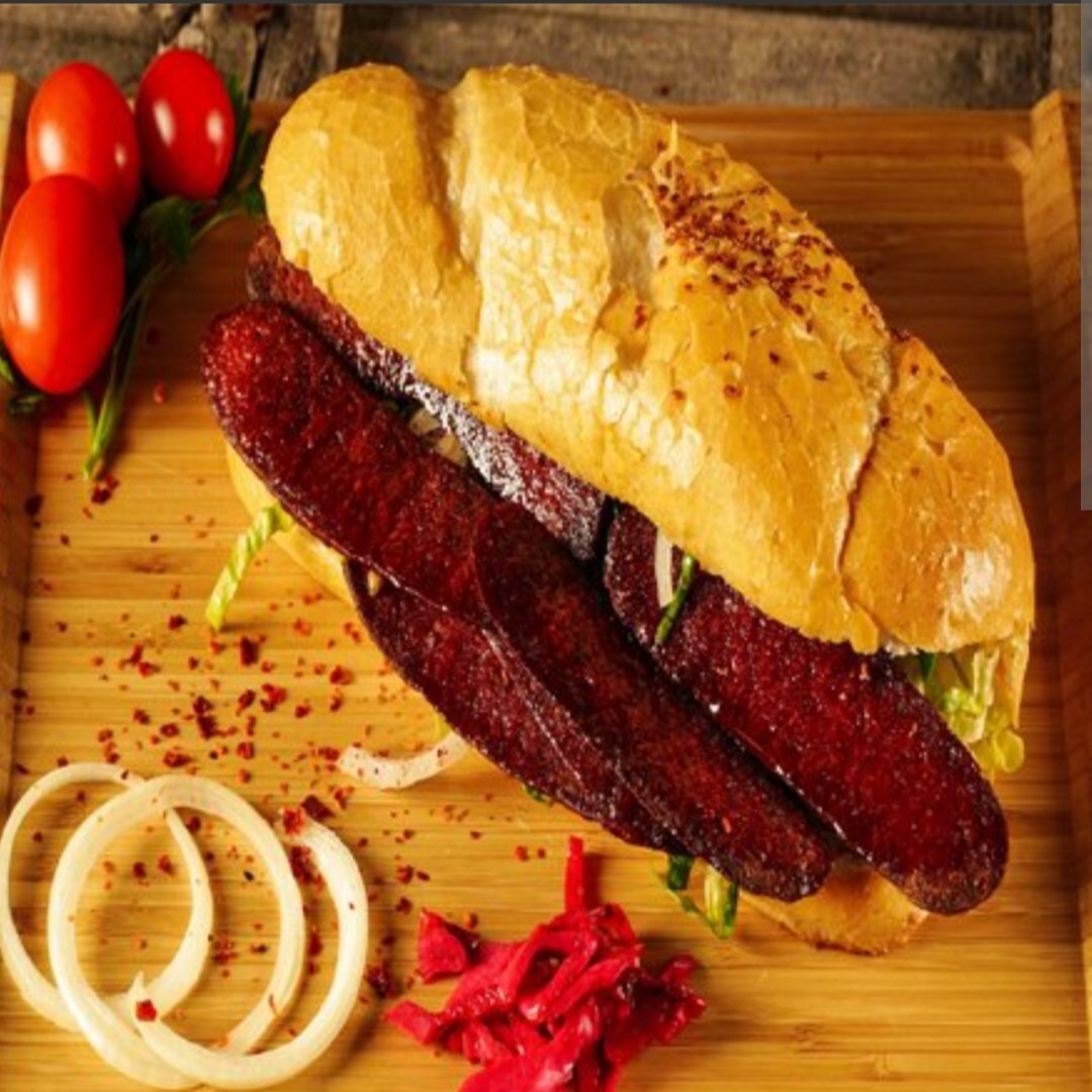 Sucuk Ekmek