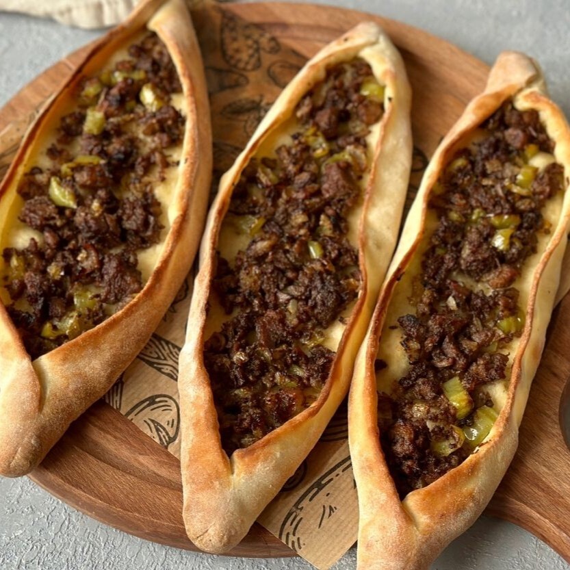 Kavurmalı Pide
