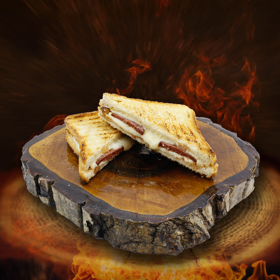 Sucuklu Tost