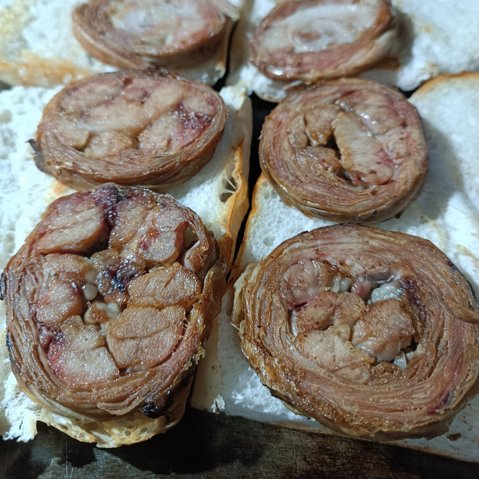 Kuyu Kokoreç tüm ekmek