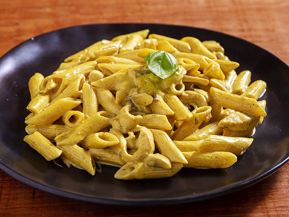 Chiken Köri Soslu Penne