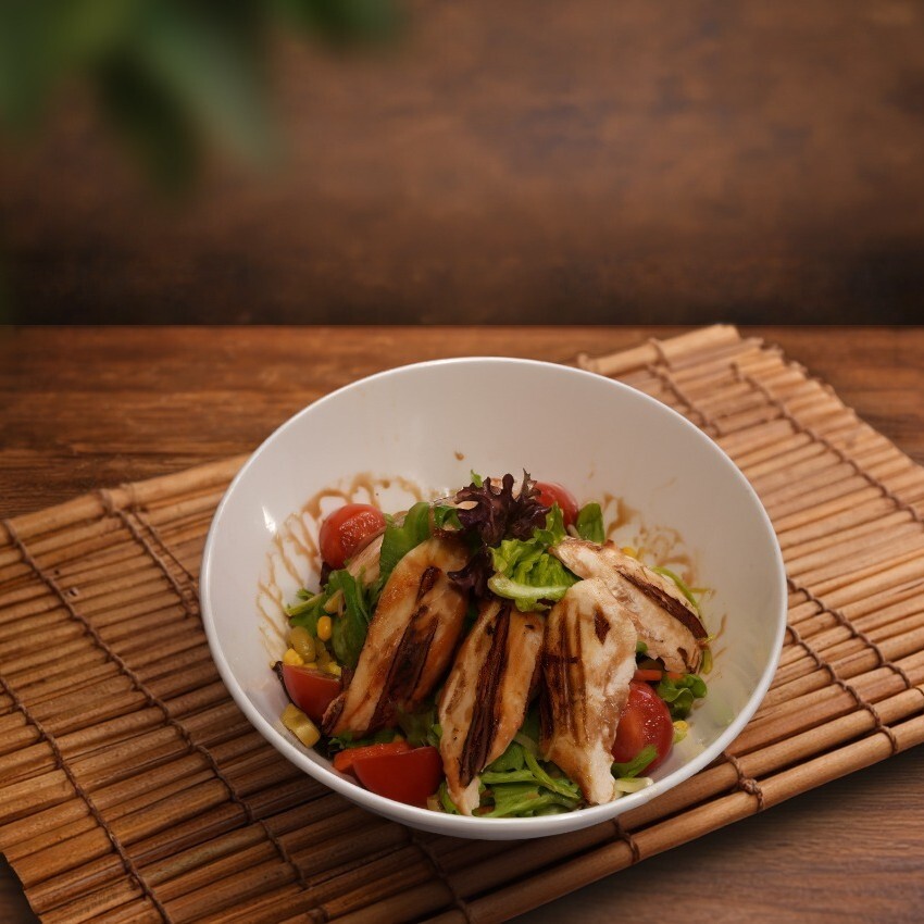 Izgara Tavuk Salata