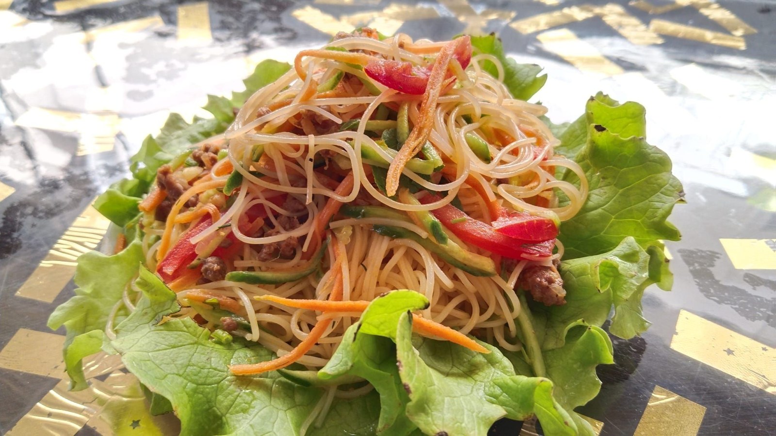 Funçoza Salatası