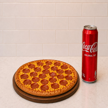 Büyük Boy Sucuk Mısır Pizza & Kutu İçecek (330 ml)