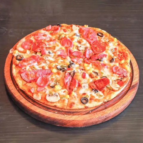 Mega Sosis Pizza (22 cm.)