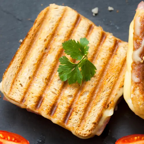 Mini Üç Peynirli Tost