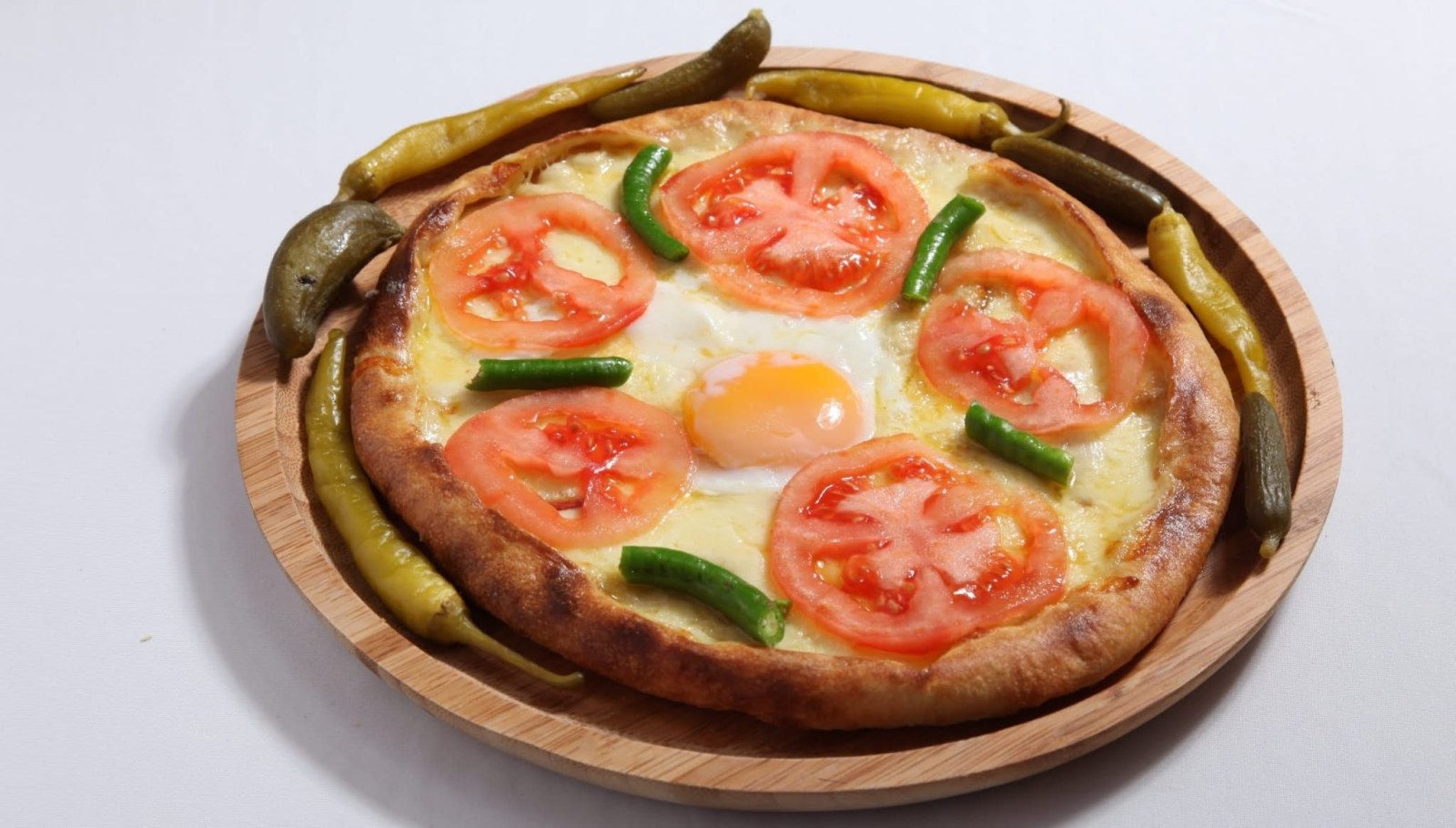 Kaşarlı Domates Biberli Pide (Yuvarlak)