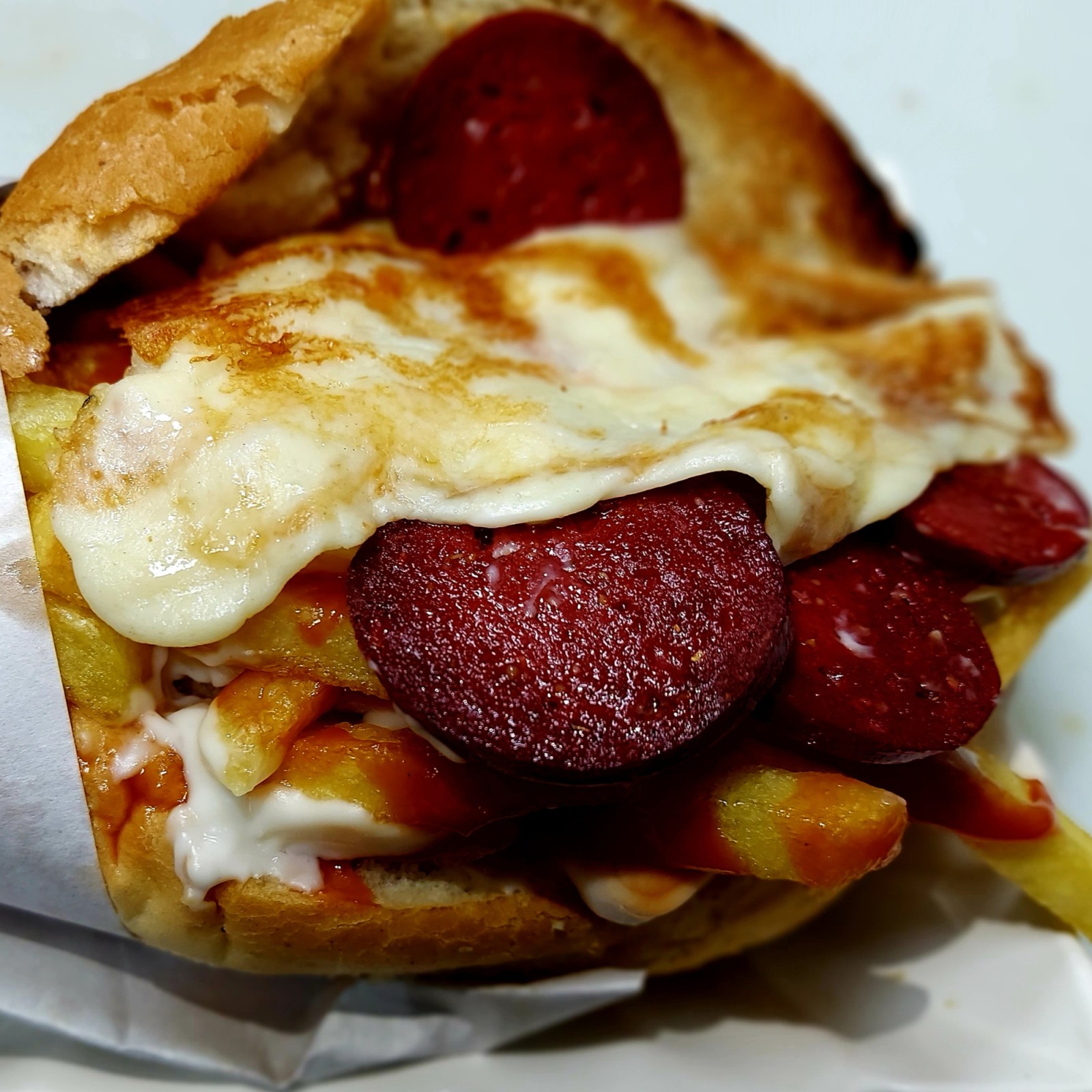 Sucuklu Kaşarlı Patso Sandviç