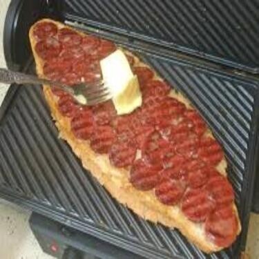 Tam Sucuklu Tost
