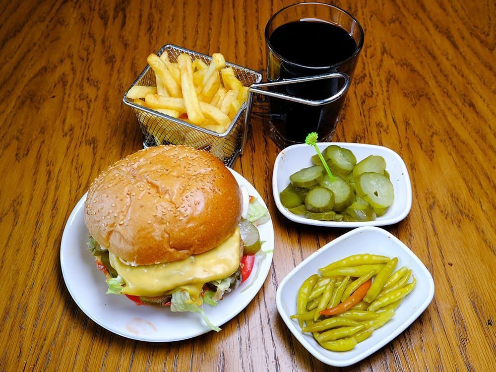Cheeseburger Menü